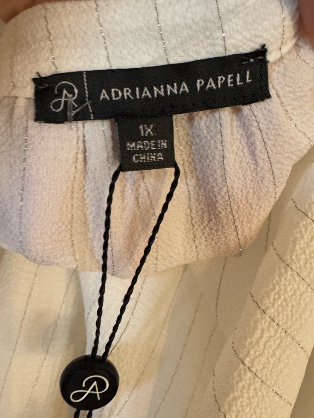 NWT Ivory w/Fine Gold Stripe Split-Neck Ruffle Sleeve Blouse PLUS: 1X #13 - Picture 10 of 11